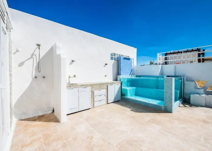 Beachside Luxury 2br With Private Pool And Terrace Apartment *